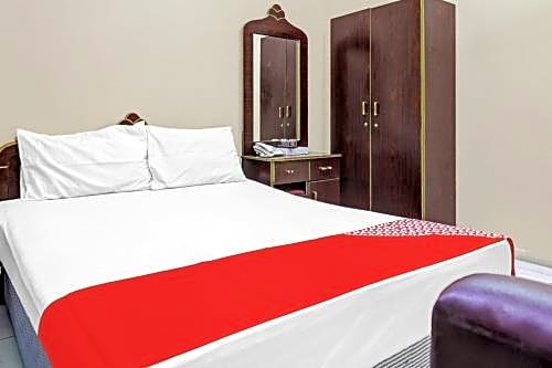 OYO 794 Great Country Hotel