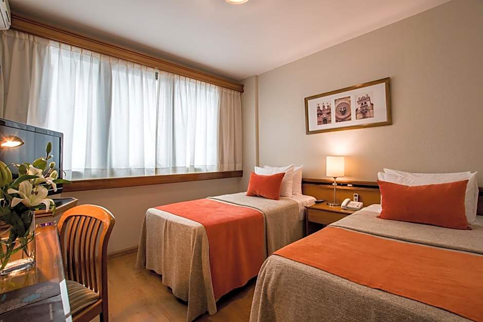 Hotel Solans Carlton