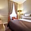 Hotel Galileo Champs Elysees