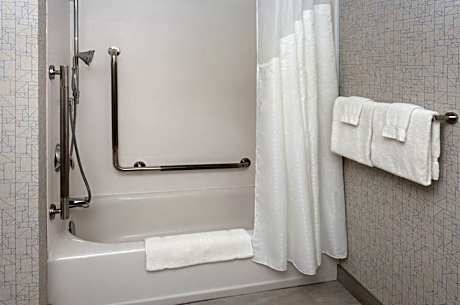 1 King Standard Access Tub