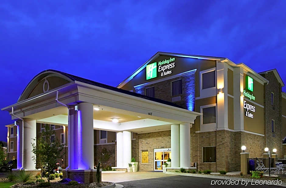 Holiday Inn Express Hotel & Suites Clarksville By IHG