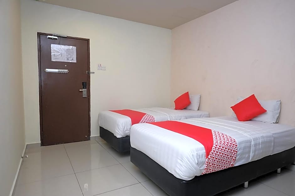 Hotel De' Tees, Masai Utama