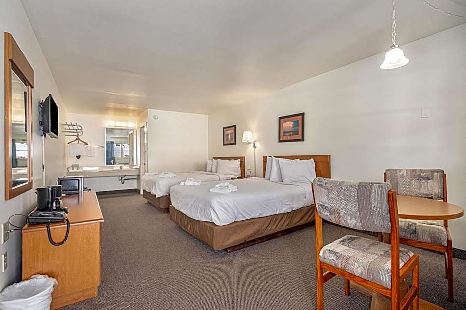 Ludington Pier House