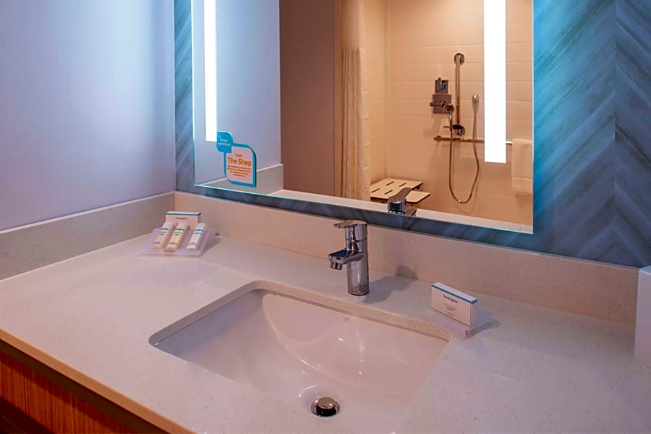 Hilton Garden Inn Kansas City Airport MO