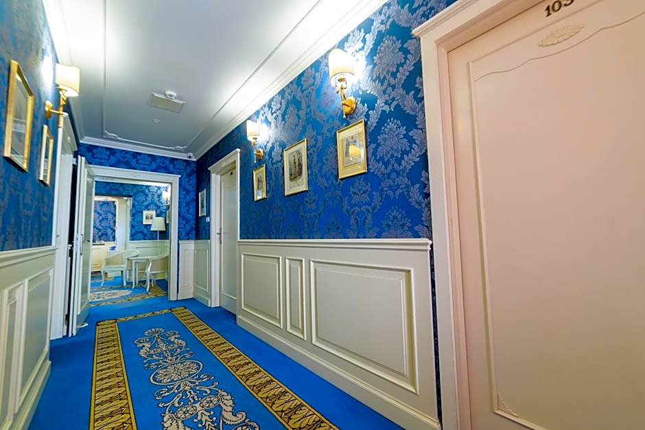 Ambasadorski Residence