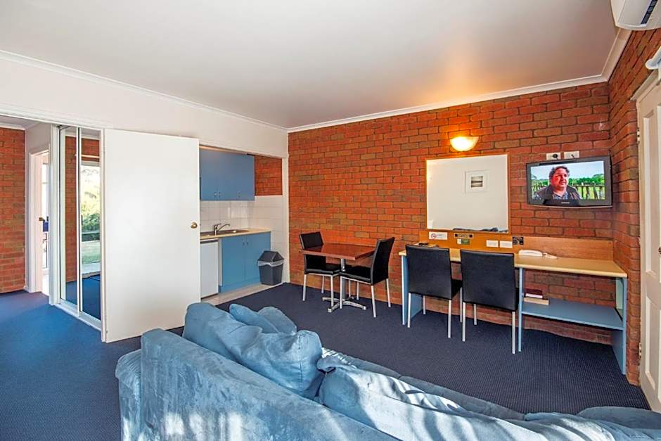 Torquay Tropicana Motel