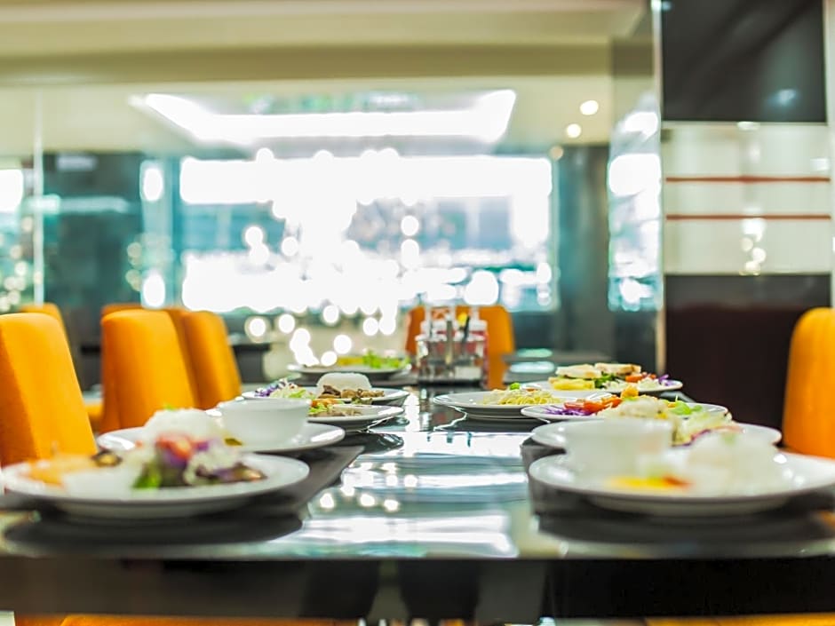 De Lux Bangkok Hotel 