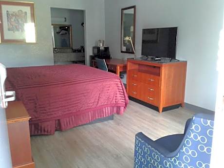 King Room - Non-Smoking