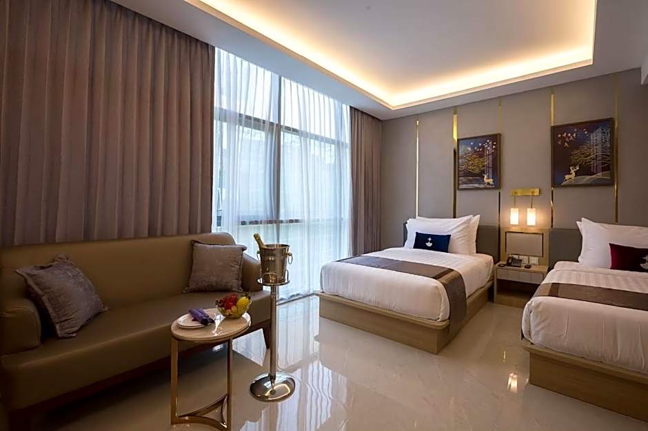 Elegant Airport Hotel