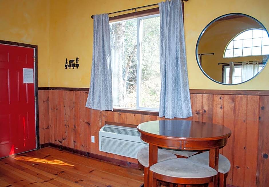 Sequoia River Front Cabins