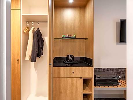 Accessible Standard Queen Room