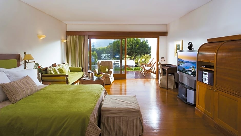 Elounda Beach Hotel & Villas, a Member of the Leading Hotels of the Wo