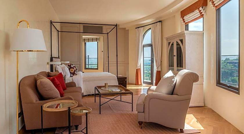 Toscana Piazza by Toscana Valley