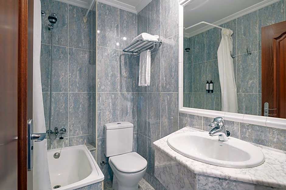 Hotel Almirante