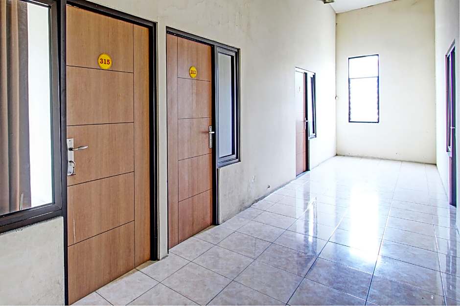 Capital O 93244 Angkasa Inn