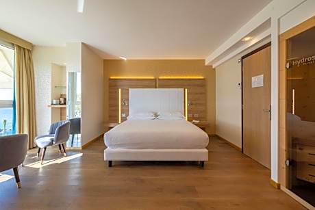Junior Suite with Balcony