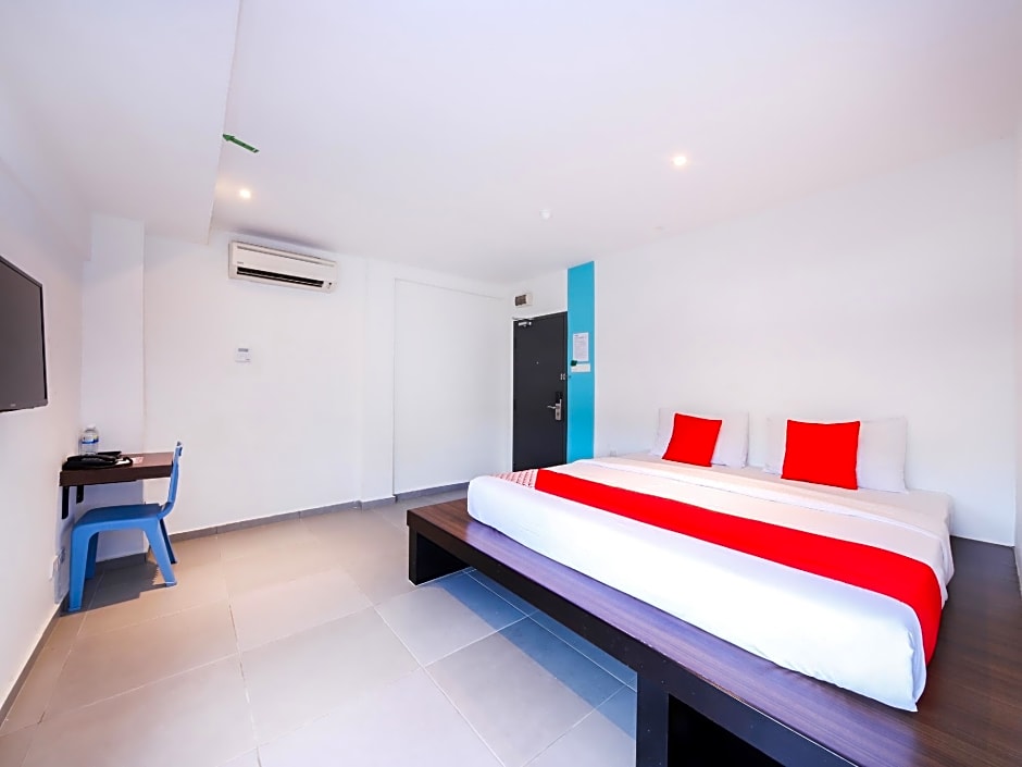 Super OYO 246 Link Inn