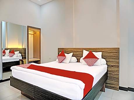 OYO 92152 Hotel The Wong