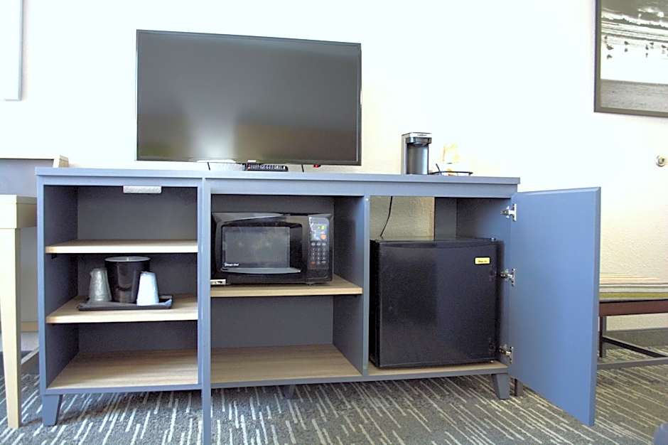 Country Inn & Suites by Radisson, Port Clinton, OH