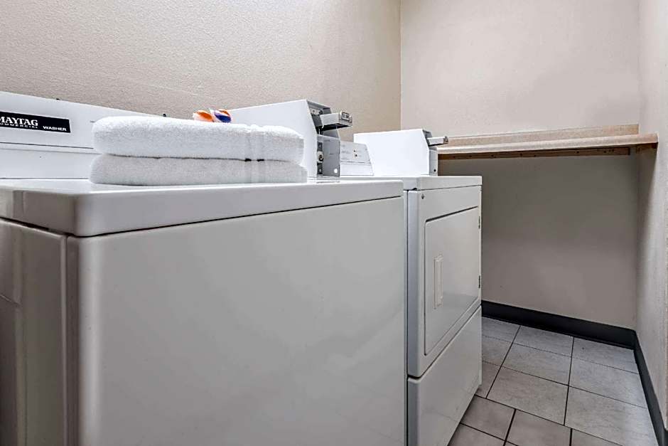 Microtel Kansas City Airport – Kansas City, MO