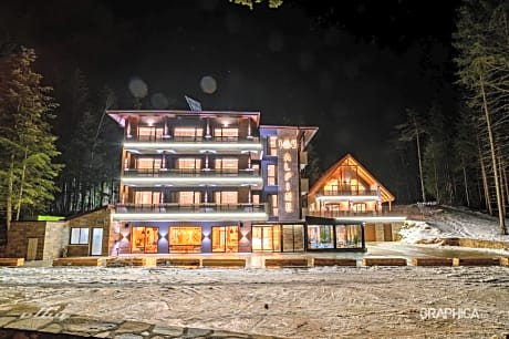 103 Alpine Hotel