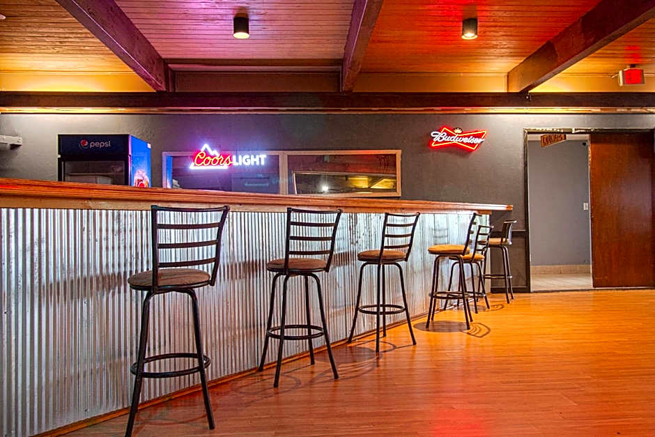 American Best Inn By OYO I-35 Perry