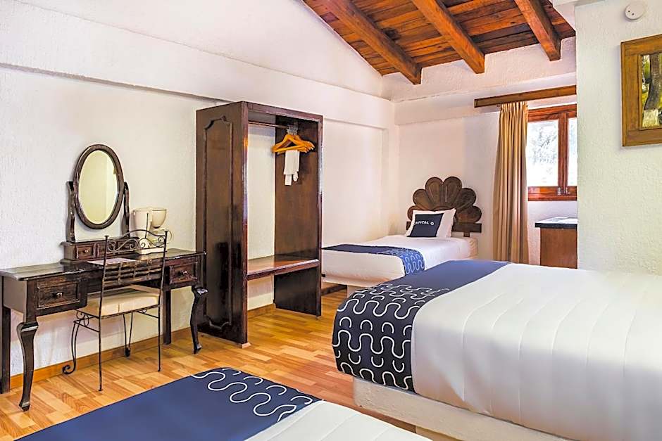 Capital O Hotel Central