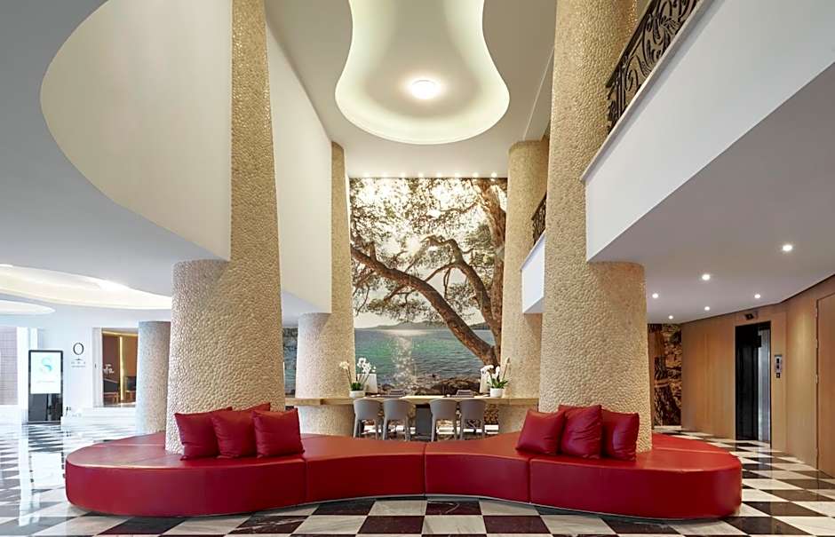 Pure Salt Garonda - Adults Only