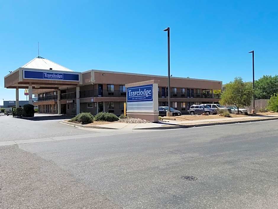 Travelodge by Wyndham Albuquerque West