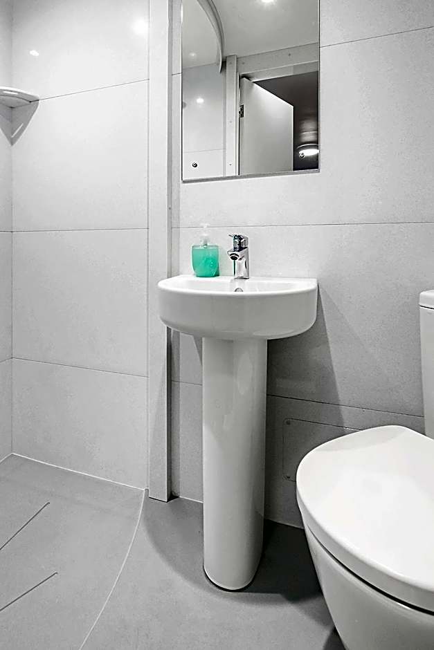 Astor Kensington Hostel