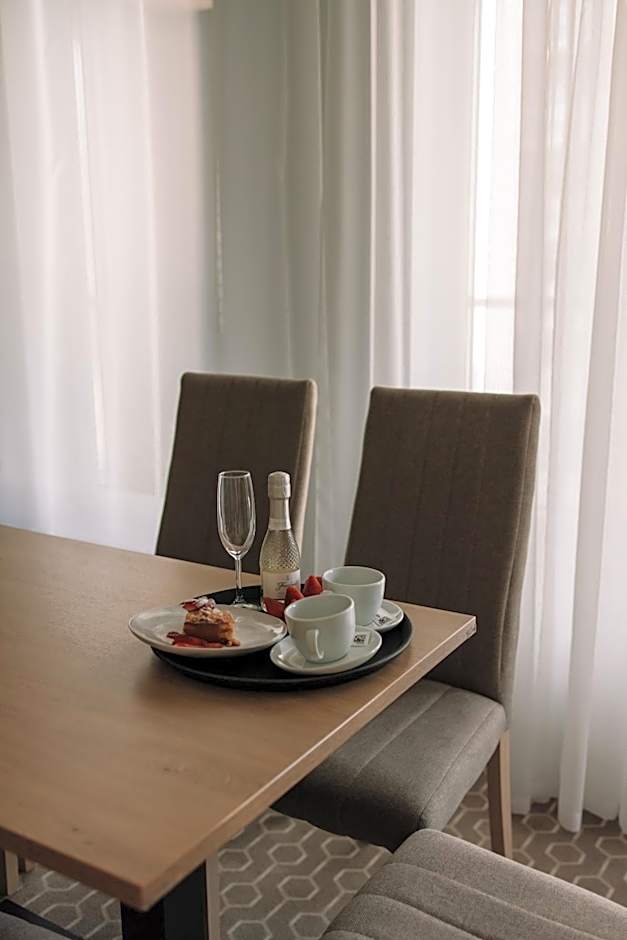 Merepargi ApartHotel & Cafe