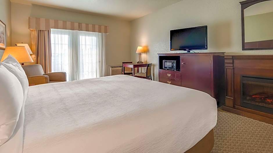 Best Western Plus Bayshore Inn