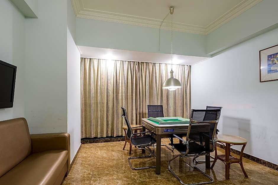 Xinyuan Hot Spring Hotel