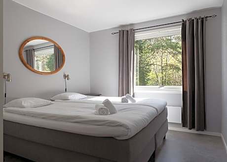 Two-Bedroom Apartment (4 Adults)