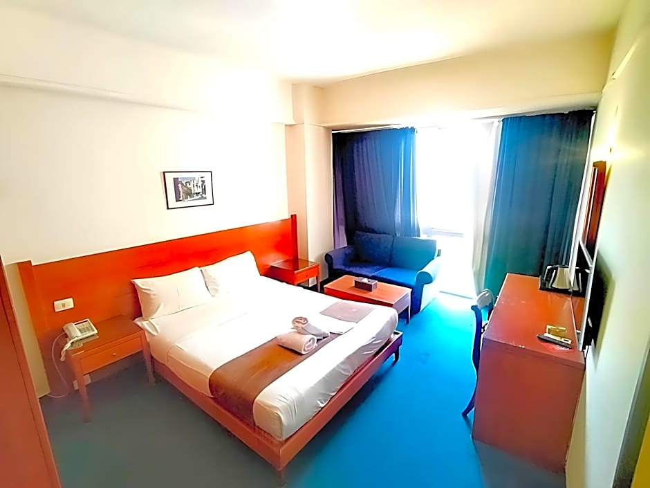 Ceasars Park Hotel