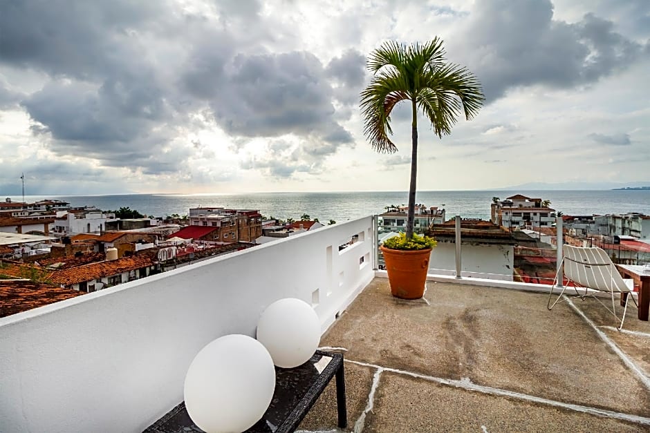 Capital O Hotel 522