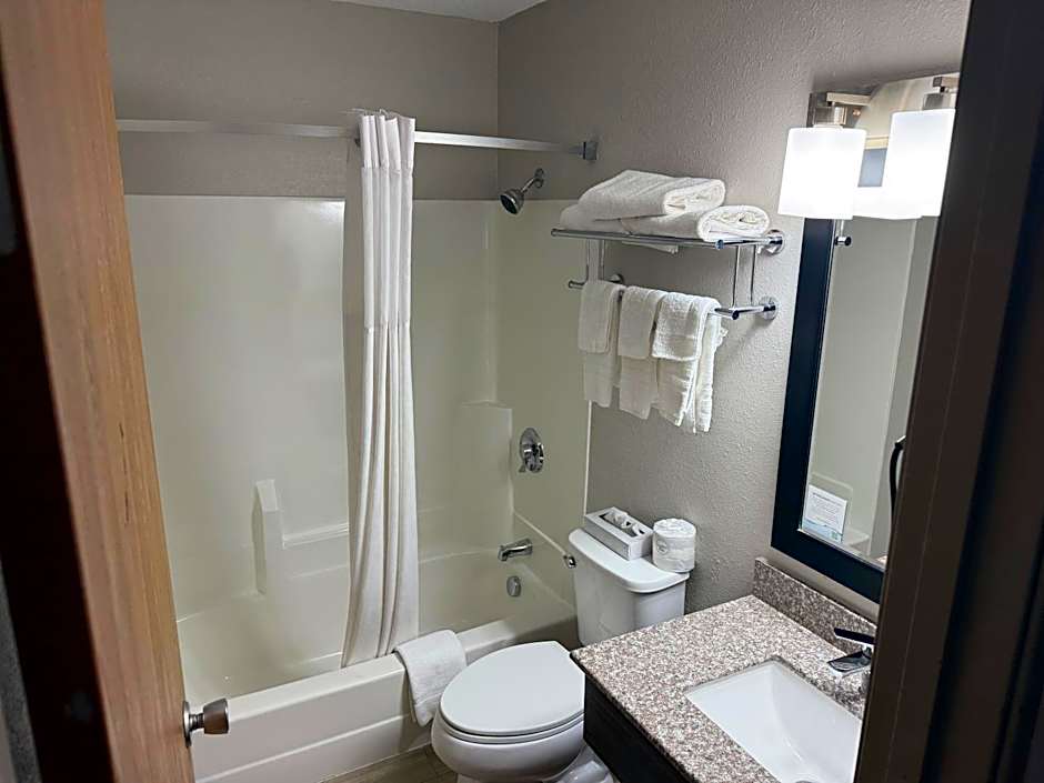 Days Inn by Wyndham Muncie -Ball State University