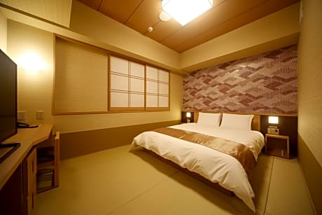 Standard Queen Room with Tatami Floor - No Daily Cleaning