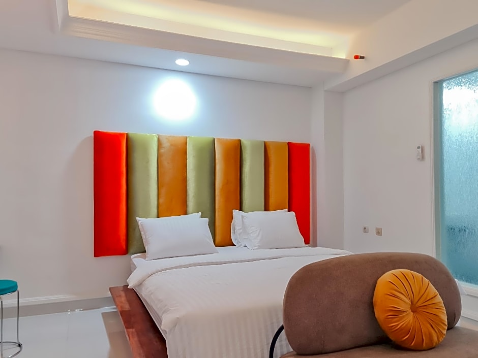 Sans Hotel Grand Sabaraya Cikampek