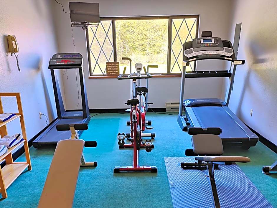 Bavarian Haus Lakefront Inn