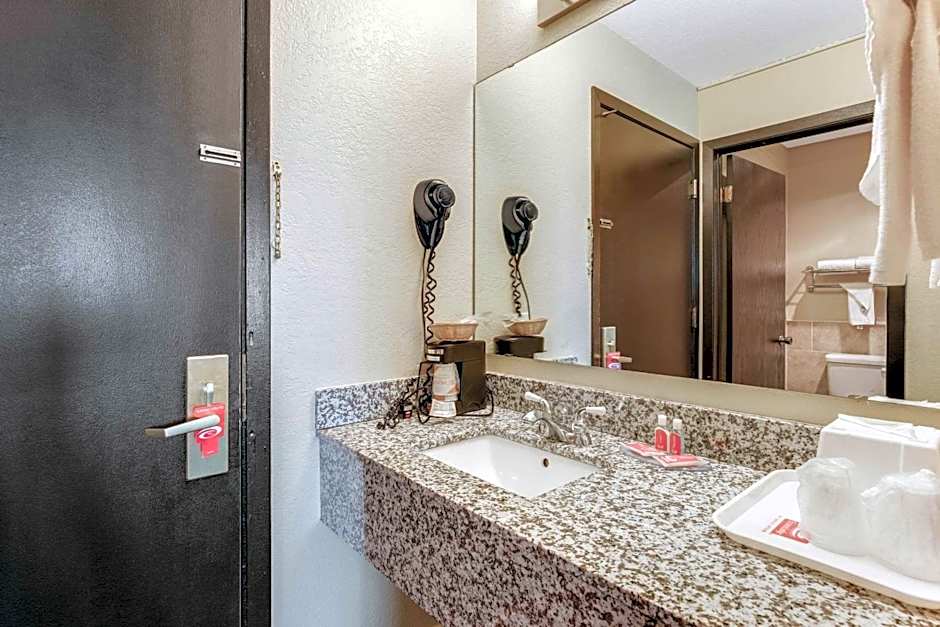 Econo Lodge Madison East