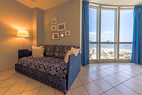 Junior Suite (3 Adults) - Bike Package