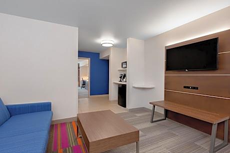 One-Bedroom Suite with Two Queen Beds