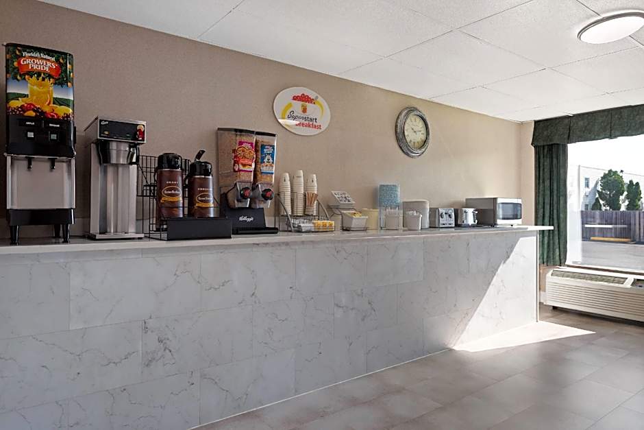 Super 8 by Wyndham Columbus – Columbus, OH