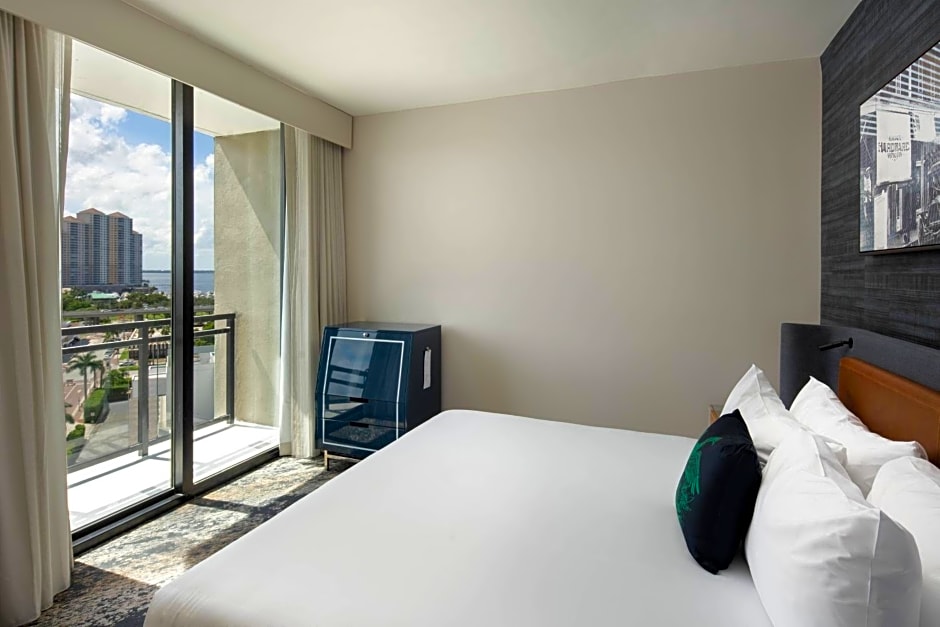 Luminary Hotel & Co., Autograph Hotels
