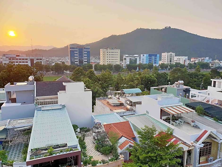 Quy Nhon center hotel