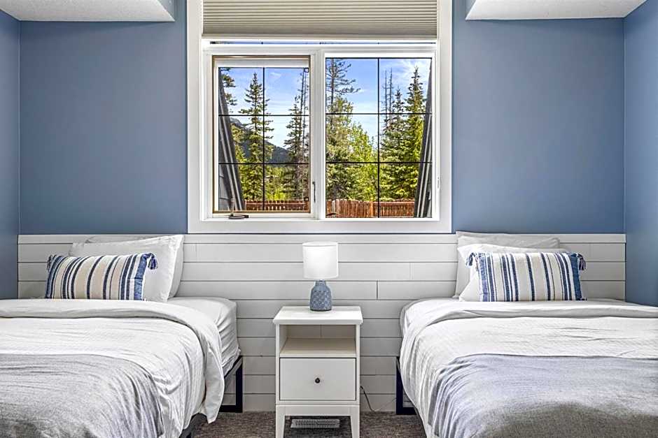 Mystic Springs Chalets managed by Little Sister Getaways