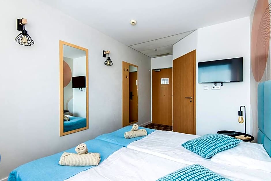 Sapphire Hotel Room Poznan