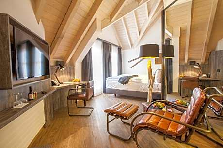 Boutiquehotel Thessoni Classic Zürich-Regensdorf & Residence Thessoni Home 350 m distance to mainbuilding