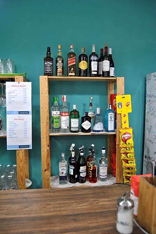 Balarm - Hostel and Bar